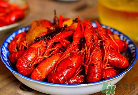 麻辣小龙虾和什么不能一起吃？麻辣小龙虾不适合哪些人