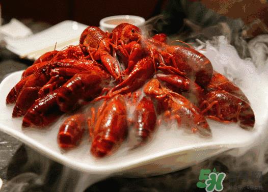 麻辣小龙虾和什么不能一起吃？麻辣小龙虾不适合哪些人