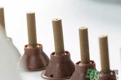 ​贴艾艾贴后很痒怎么办？灸完艾艾贴痒怎么回事？