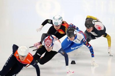 ​3女将出战短道速滑1000米决赛 短道速滑有什么战术