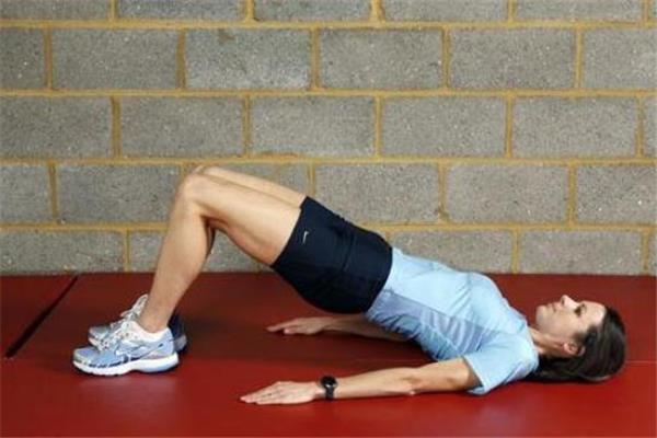 臀肌训练后怎么放松 拉伸很重要