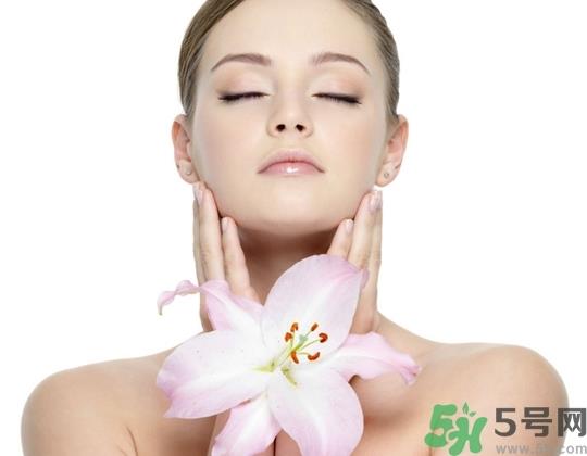 夏天晒黑了多久恢复？夏天晒黑了怎么白回来？