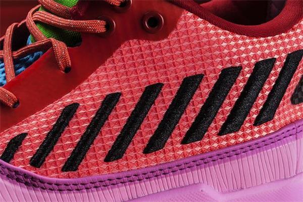 李宁韦德之道wow7小猪佩奇开箱测评 实物质感满分 李宁韦德之道wow7小猪佩奇开箱测评 实物质感满分