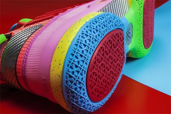 李宁韦德之道wow7小猪佩奇开箱测评 实物质感满分 李宁韦德之道wow7小猪佩奇开箱测评 实物质感满分