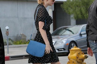 ​黑色波点裙怎么搭配上衣 黑色波点裙的搭配方法