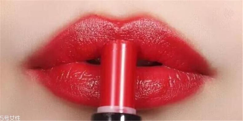 暖皮适合什么颜色口红 暖皮不踩雷的口红色号