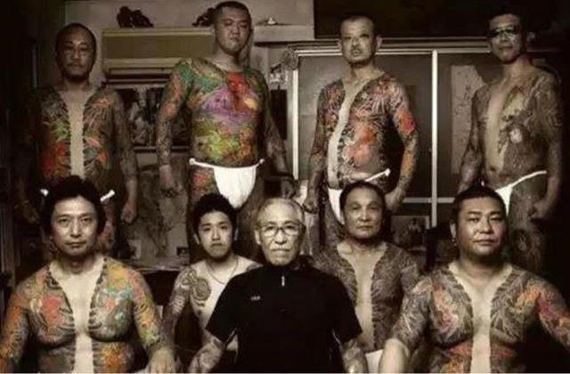 探秘世界上唯一合法的黑帮:纹身都有严格的规则  3