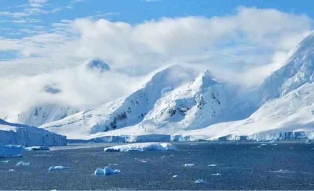 探秘南极大陆真的有外星人基地吗? 1