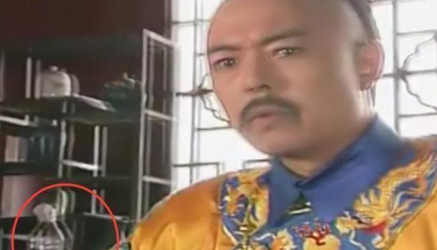 穿帮镜头二、太医瞬间会变脸，所以这是四川的脸谱么？