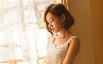 ​一个女人对你有没有感觉，这两点很明确