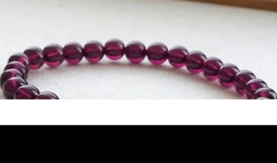 ​女人戴石榴石的饰品有何禁忌 女性戴石榴石有什么好处