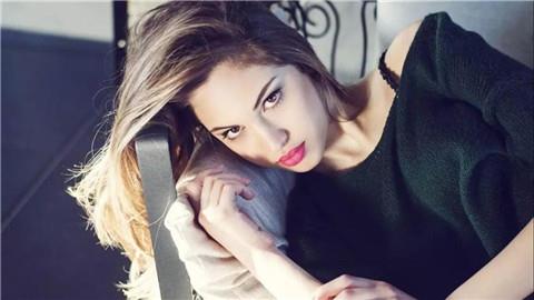 高冷的女生怎么追到手