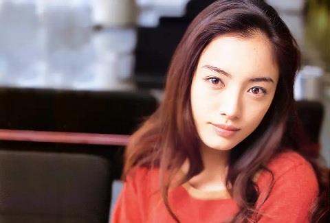 女生掩饰暗恋你的表现1