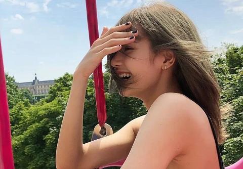 和女生聊天的幽默技巧，3步成为受女生欢迎的对象2