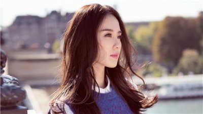 ​女孩子哭了安慰的套路，让她平复心情最关键