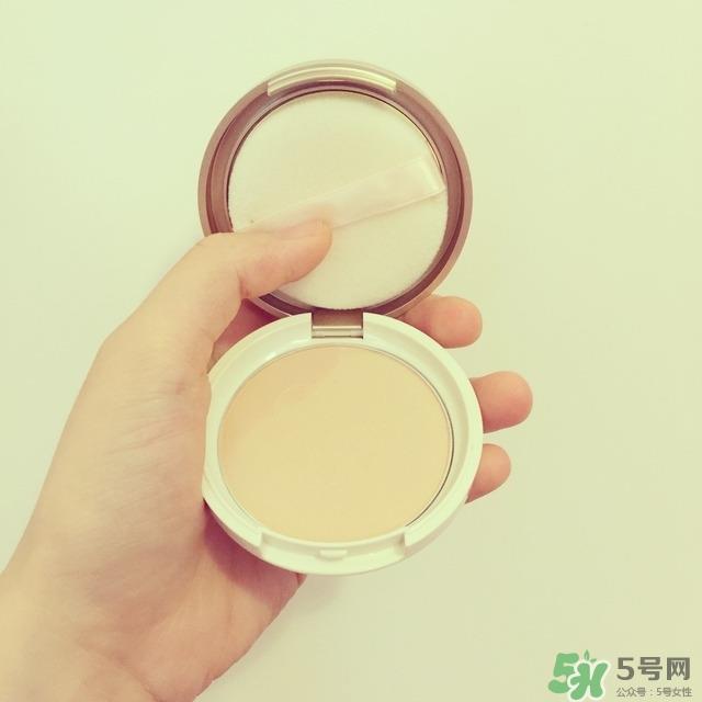 cezanne倩丽蜜粉饼怎么样?倩丽粉饼色号试色 cezanne倩丽蜜粉饼怎么样?倩丽粉饼色号试色