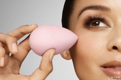 ​美妆蛋可以涂水乳吗 美妆蛋可以给别人用吗