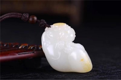 ​为什么和田玉越戴越黄 和田玉怎么鉴别