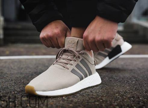 adidas nmd r2 trace khaki上脚效果怎么样？