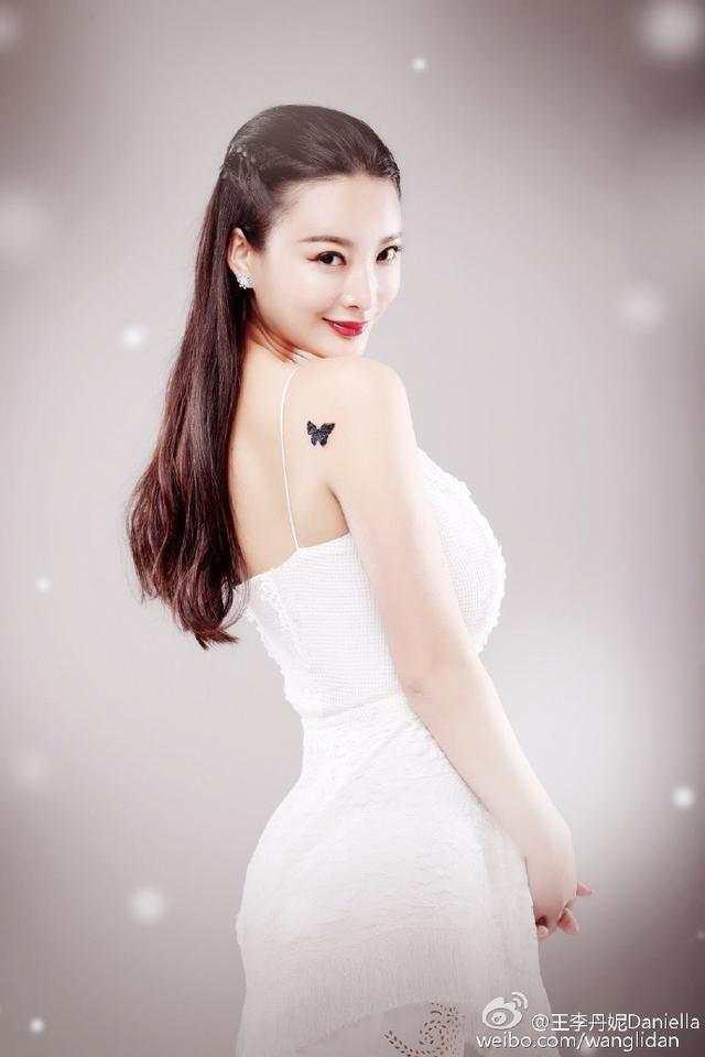 电影《一路向西》女主角王李丹妮近照, 再也不想靠身材博关注