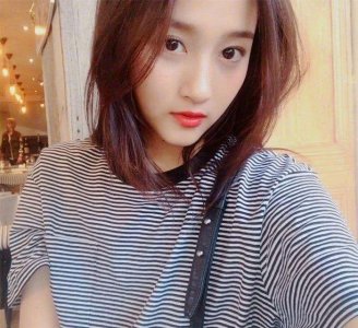 ​关晓彤上大学为什么不是班花？看室友合照，网友：这是神仙寝室！
