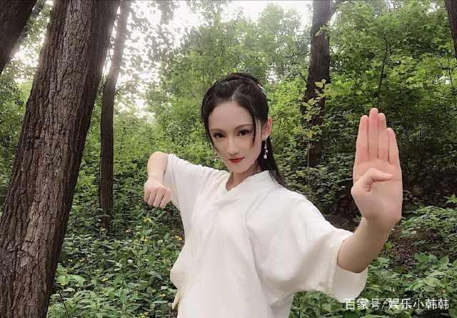 《父母爱情》里，扮演江亚菲的三个演员，她的变化最大，颜值惊人