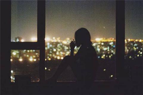 女人半夜发朋友圈是什么心理？该怎么去撩？第1张