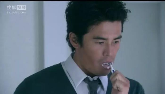 “中国最帅教授”出轨被撕上热搜:披着羊皮的,从来都是狼