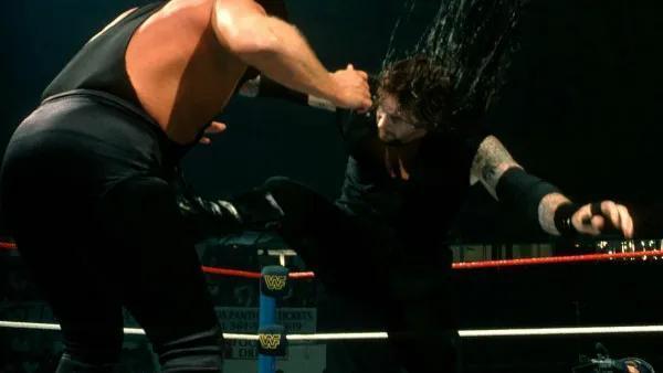 WWE送葬者十大奇葩比赛,前面的太恐怖,最后两场被骂侮辱智商!