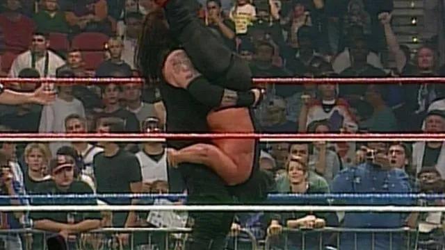 WWE送葬者十大奇葩比赛,前面的太恐怖,最后两场被骂侮辱智商!