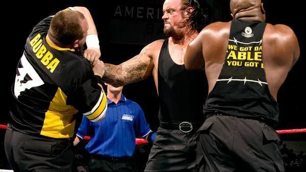 WWE送葬者十大奇葩比赛,前面的太恐怖,最后两场被骂侮辱智商!