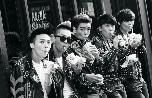 BIGBANG胜利与女生手挽手现身,网友:洗心革面好好做人的感觉