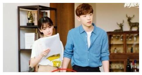 baby私下密会邓伦,暧昧不断惹争议,网友:心疼黄晓明