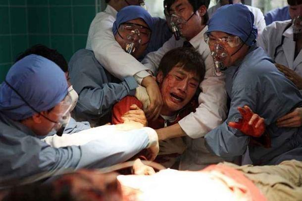 5部经典灾难片,流感仅排第3,最后一部堪称灾难片的“模板”!