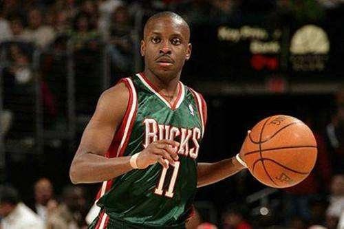 1米6也能在NBA立足,盘点NBA十大最矮球员,小托马斯第六