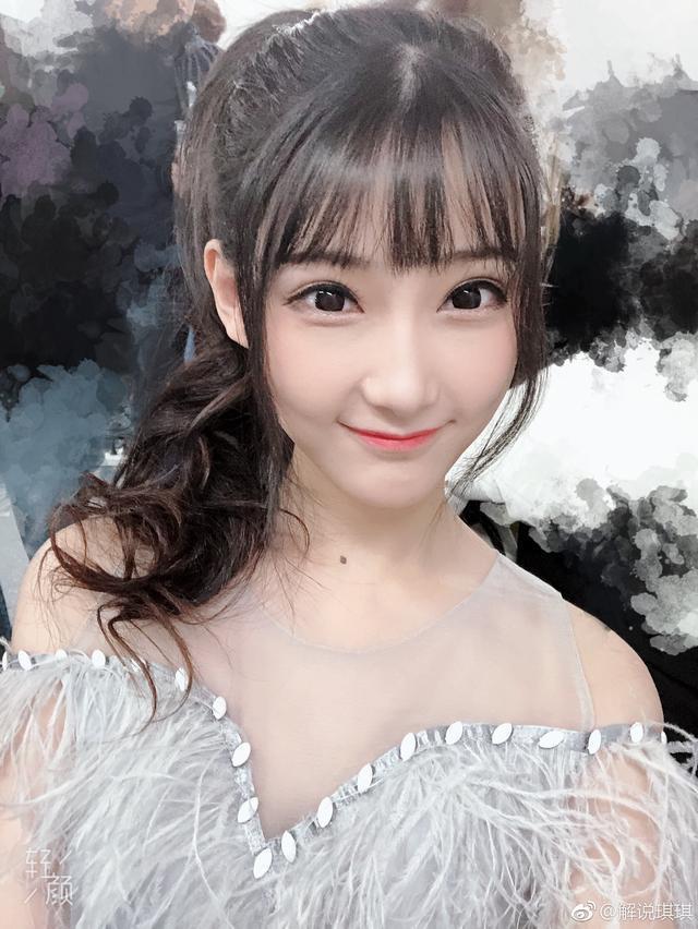 kpl最受欢迎解说：琪琪稳居第1，得票远超其他13人总和，遥遥领先