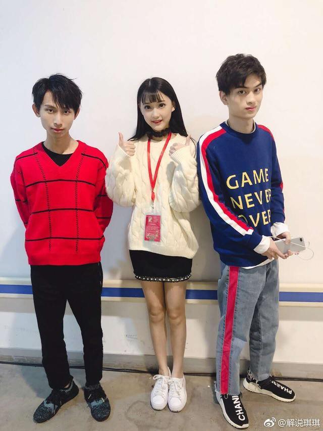 kpl最受欢迎解说：琪琪稳居第1，得票远超其他13人总和，遥遥领先