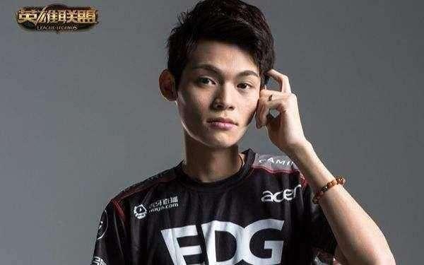 Ray是EDG史上最弱上单?细数EDG历史上那些上单选手们