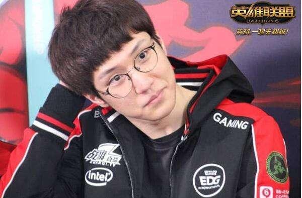 Ray是EDG史上最弱上单?细数EDG历史上那些上单选手们