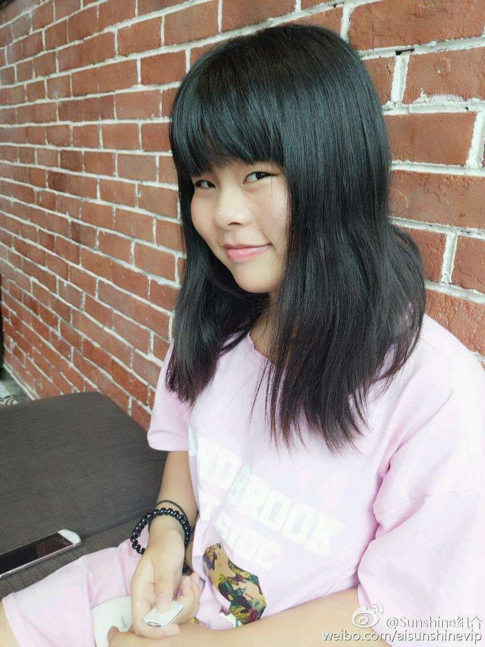 Sunshine组合曾“亮相”日本某电视娱乐节目,女一号Cindy最抢眼