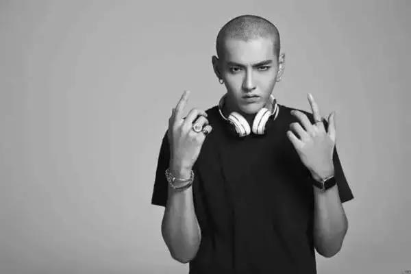 不迷信流行款，看脸型选发型才是王道