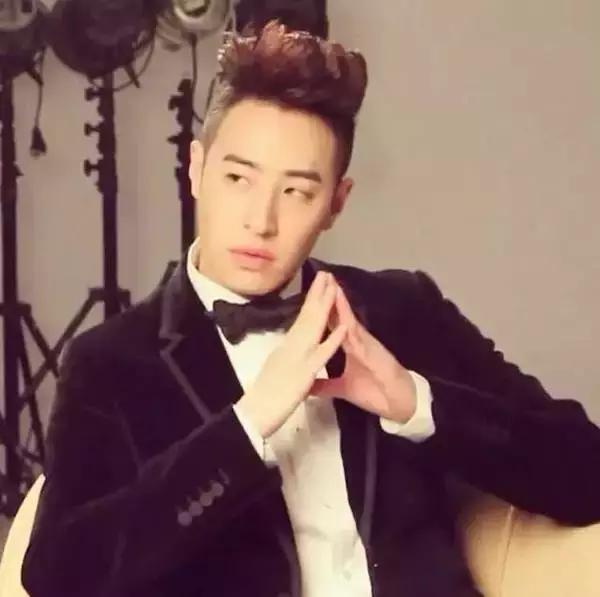 不迷信流行款，看脸型选发型才是王道