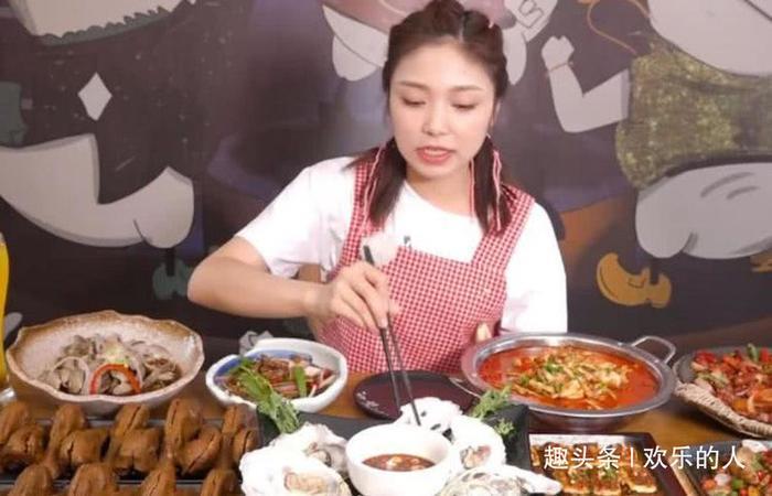 5位闻名吃播界的女生,90%选择了最后一个,颜值与实力并存