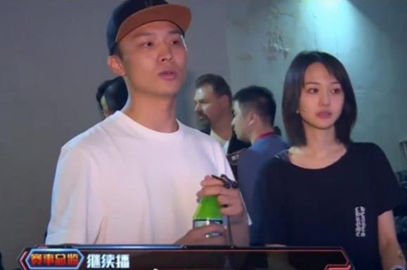 张恒疑似曝光郑爽微博小号,在这个小号中,郑爽的侧颜照清晰可辨