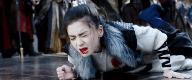 八个古装美人负伤在地，扶摇、楚乔全靠演技，白娉婷却擦“粉”！