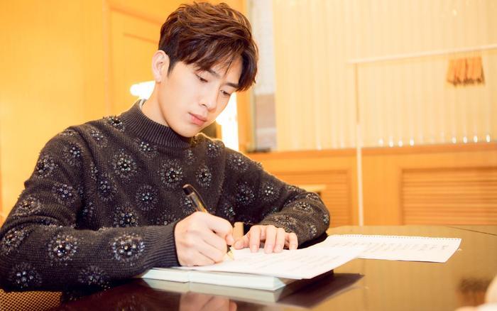 《后来的我们》三观饱受争议，井柏然点赞，林见清是渣男吗？