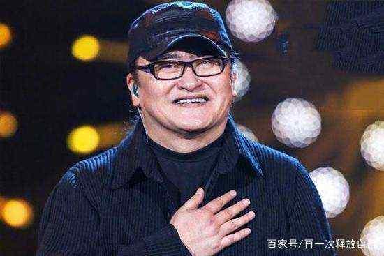 《我是歌手》新一季首播,吴青峰深情演唱《燕窝》,直言好紧张!