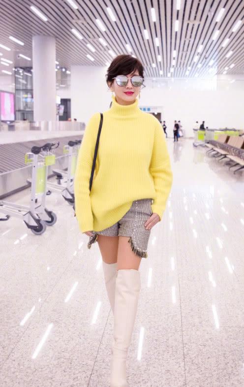 64岁赵雅芝近照曝光，端庄典雅螓首蛾眉，网友：美出了新高度