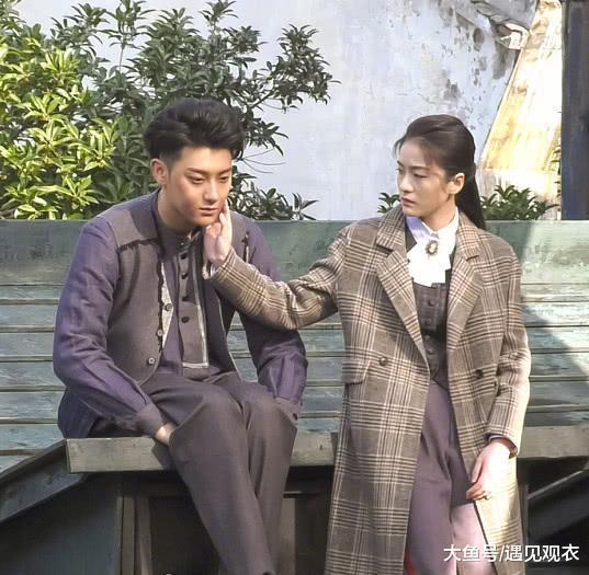 张雪迎片场与黄子韬拍吻戏, 忽然笑场令人忍俊不禁, 网友: 别害羞