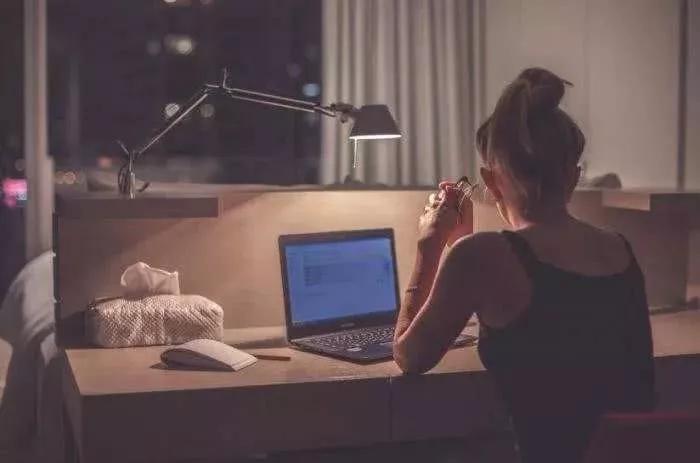 45岁吴彦祖倒下了，惊醒所有人